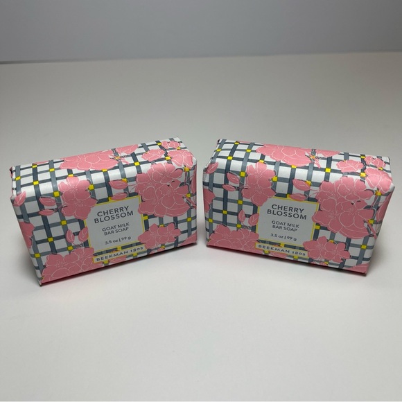Beekman 1802 New Sealed Two Cherry Blossom Goat Milk Palm-Sized Bar Soap 3.5 oz - Picture 1 of 6